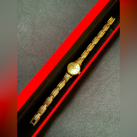 ULTRA CUTE OMEGA AUTOMATIC watch 🔥🔥🔥 - Picture 4 of 11